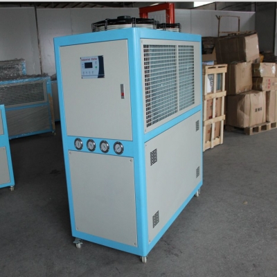 冷水機在各行業(yè)的應用